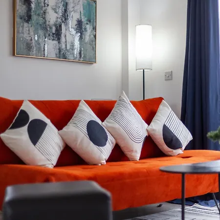 Top-Rated Family Penthouse - King Size Bed & Free Parking Romford Exterior photo