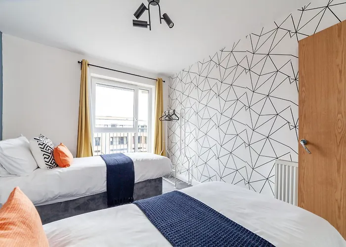 Top-Rated Family Penthouse - King Size Bed & Free Parking