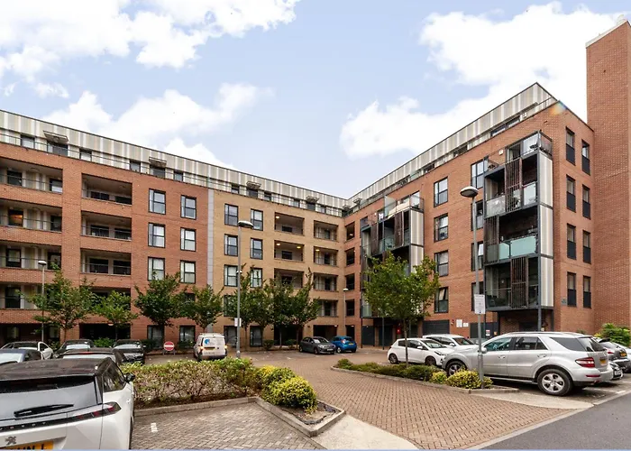 Top-Rated Family Penthouse - King Size Bed & Free Parking