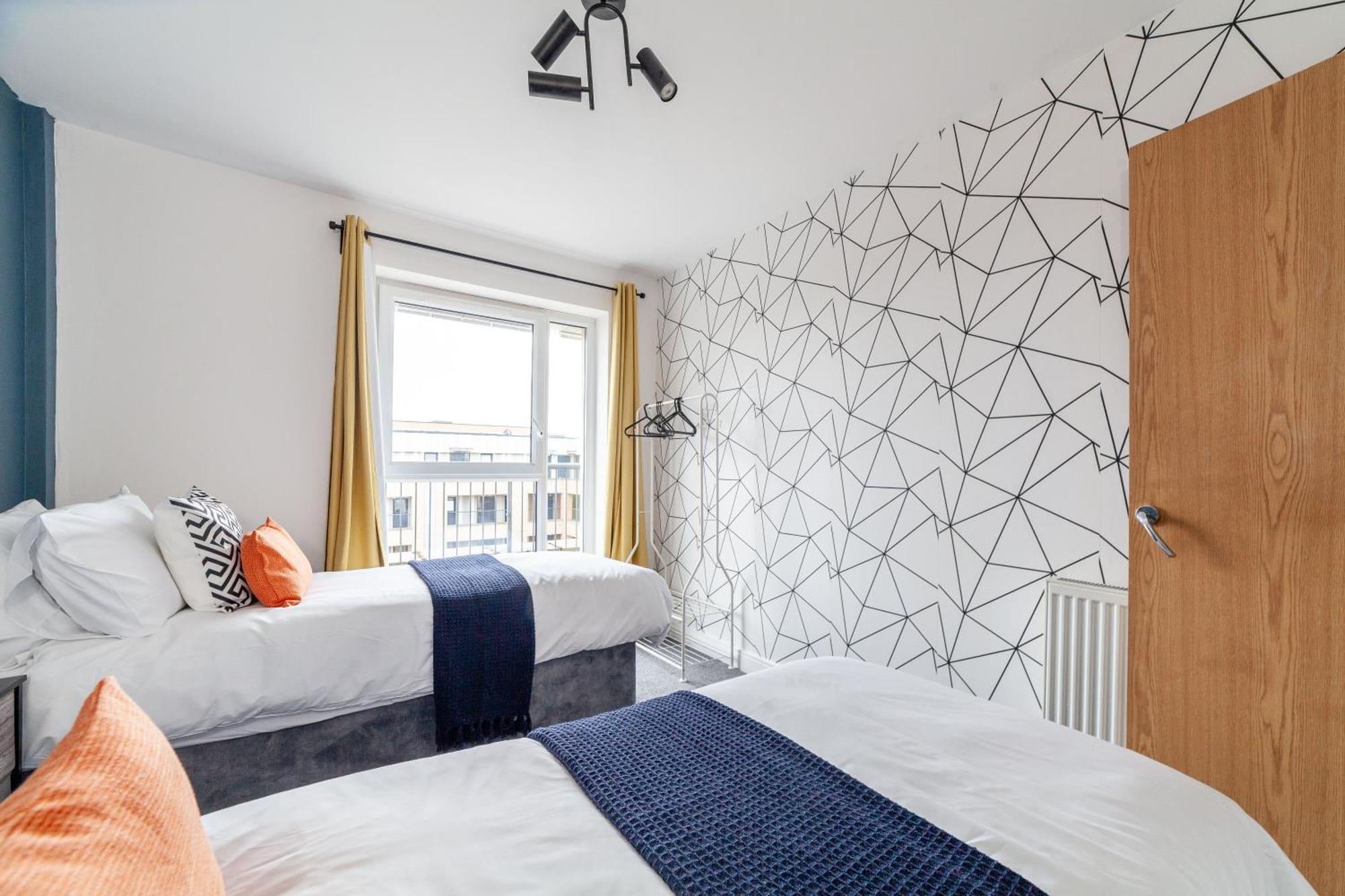 Top-rated Family Penthouse - King Size Bed & Free Parking Apartment *